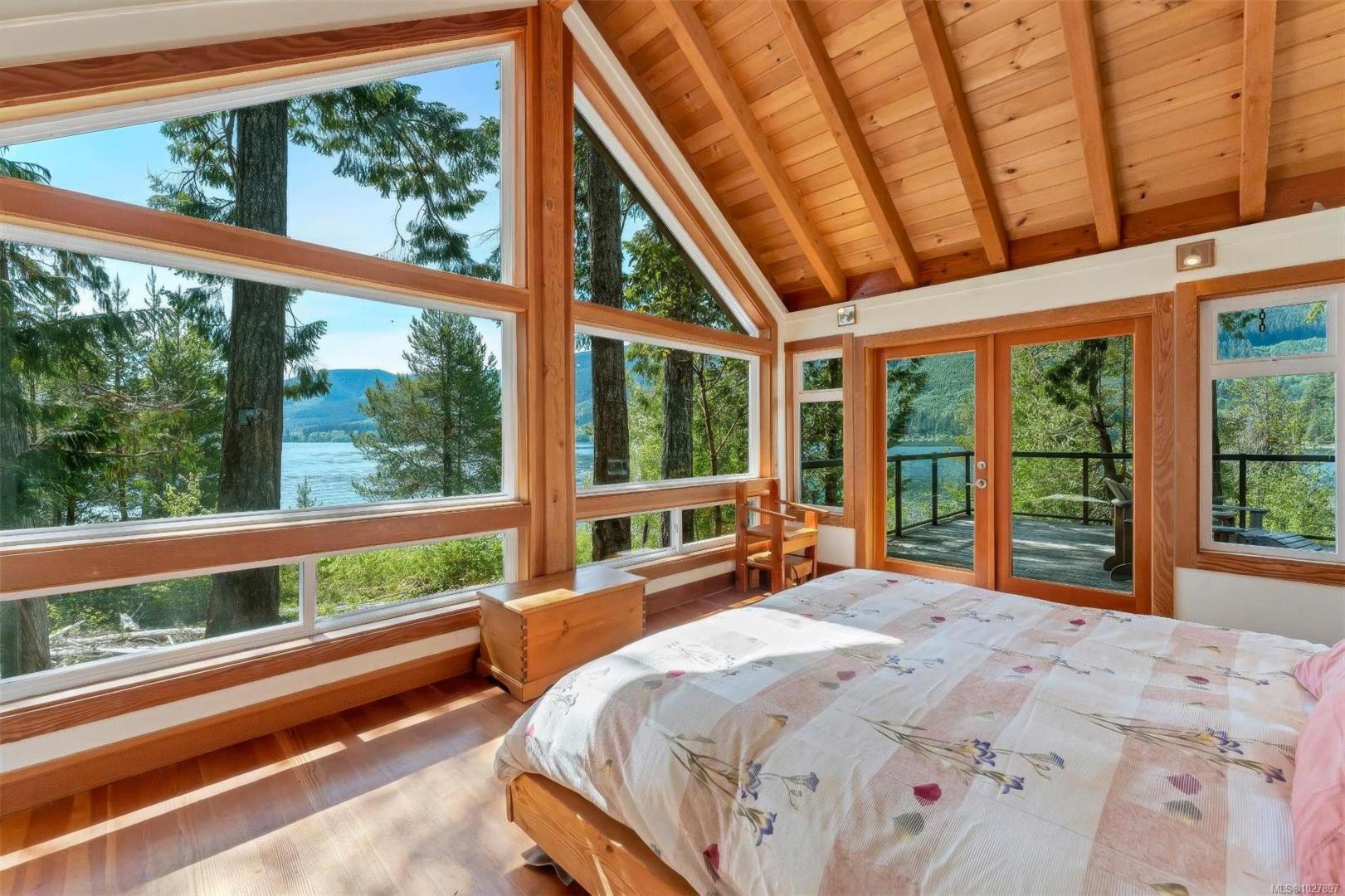 Cedarwood Island – Private island in British Columbia, Canada